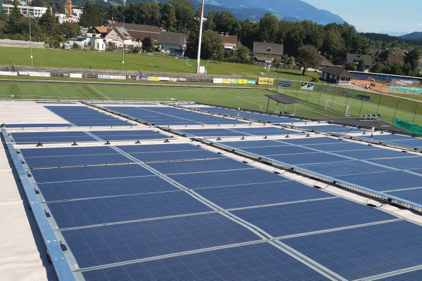 Sportarena wird zum Sonnenkraftwerk Sportarena wird zum Sonnenkraftwerk